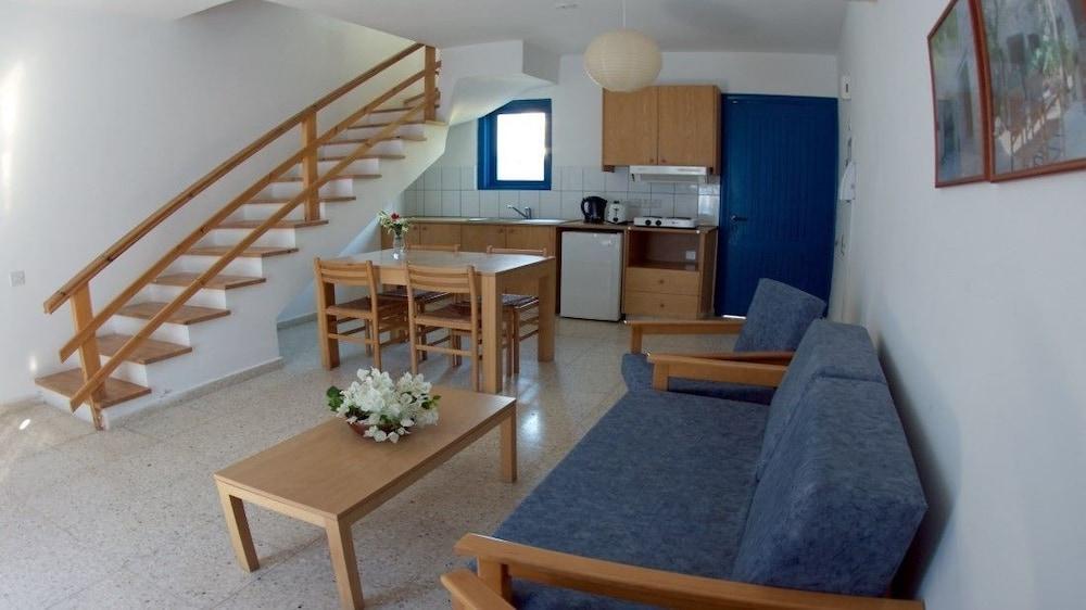 Hylatio Tourist Village Pissouri Luaran gambar